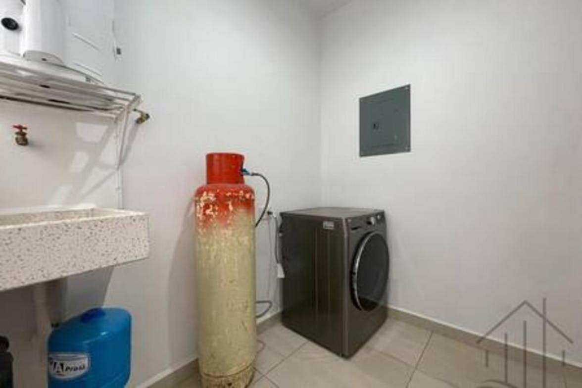 New-promo-family-pool-gated-sleeps 10-near